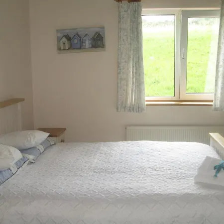 Дом отдыха Burren House, Wild Atlantic Way Балливон