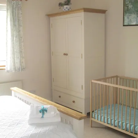 Burren House, Wild Atlantic Way 別荘 *