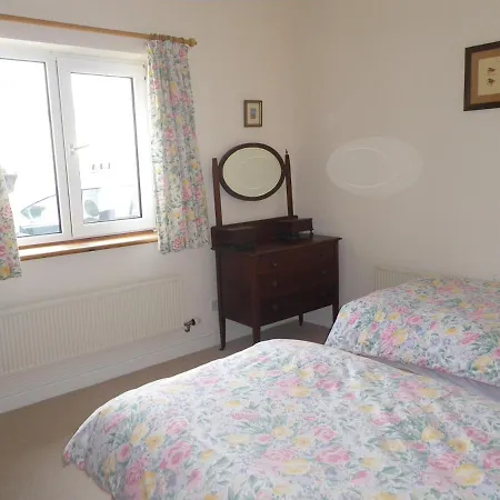 Дом отдыха Burren House, Wild Atlantic Way Балливон