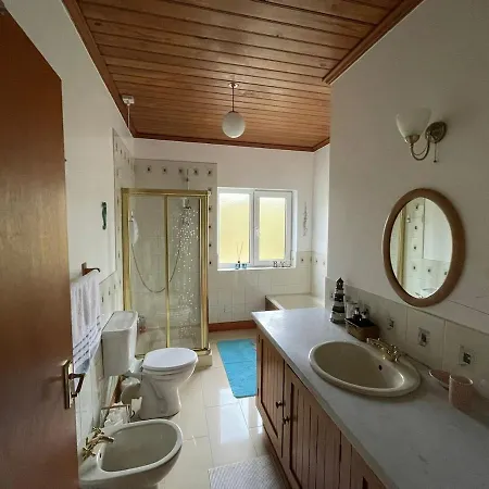 Burren House, Wild Atlantic Way 別荘 *