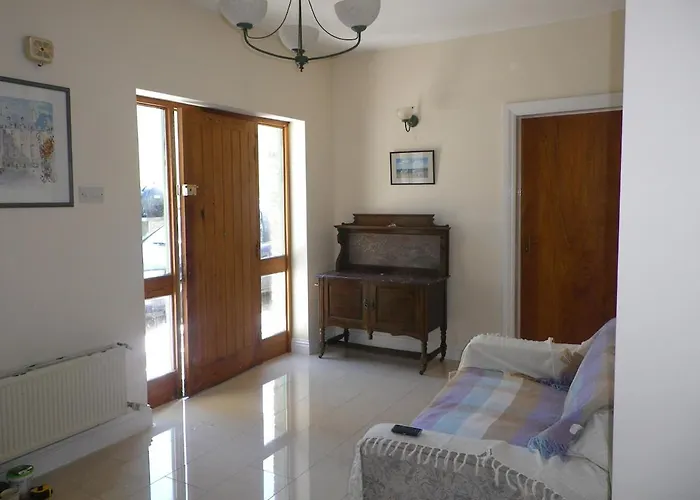 Дом отдыха Burren House, Wild Atlantic Way Балливон